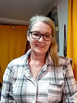 irinamaux - Irinamaux's free webcam - UK Sex Cams