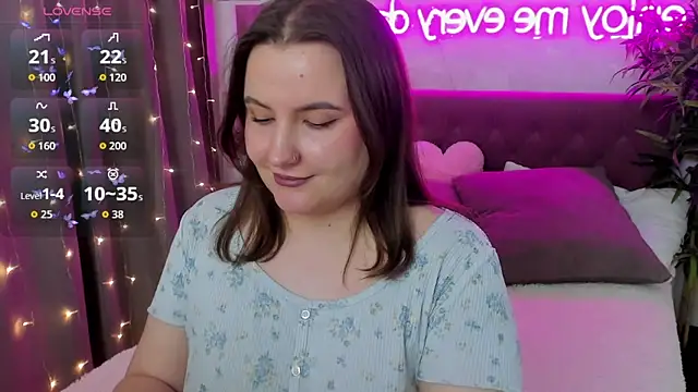 feralpeach - FeralPeach's free webcam - UK Sex Cams