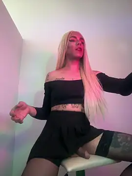 venussantana - VenusSantana's free webcam - UK Sex Cams