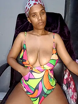 Webcam Model (SexySlenderLexy)  is live.Free join now!