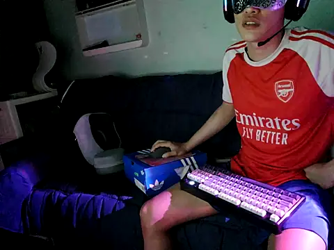 boyhigh1997 live sex cam