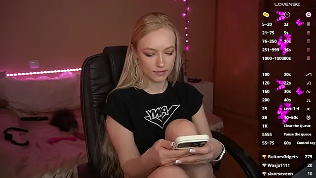 amandafiree - AmandaFiree's free webcam