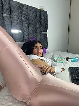natasharuso (F young) - vibration toy pussy hot 😈
