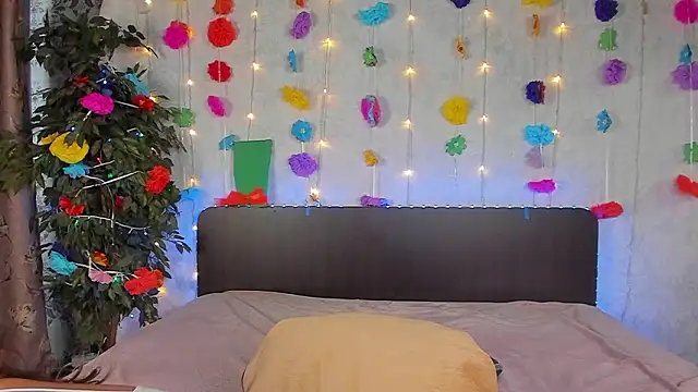 milana_crystal_ - Milana_Crystal_'s free webcam - UK Sex Cams