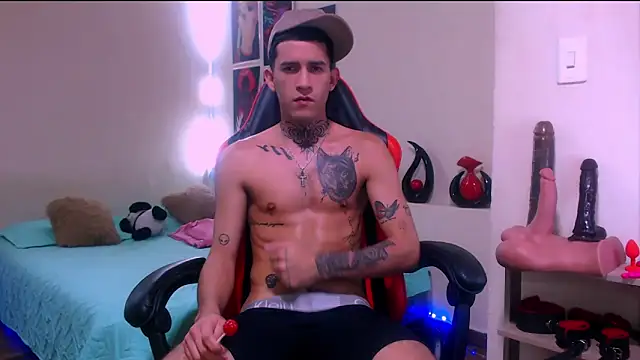 dilan_abraham12 (M young) - naked and masturbate for 5 minutes