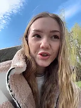 milamoone (F young) - 😍Naked TITS, bold move🍒