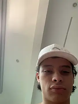 mattgarcia888 (M twink) - MAKE MY BIG COCK EXPLODE YOUR MILK ;)