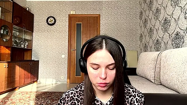 akikoankrom - AkikoAnkrom's free webcam