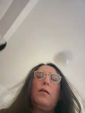 Chic_desire live sex cam