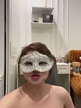 Queen-of-Love from StripChat is Freechat