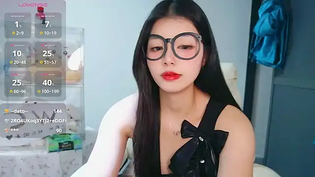 美女-XiaoYu-777在线直播