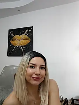 Webcam Model (DaisyLuvsYou_)  is live.Free join now!