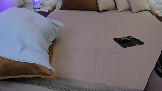 naughtyloryy (T young) - cumshow