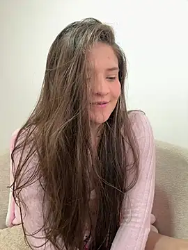 Webcam Model (Natt_)  is live.Free join now!