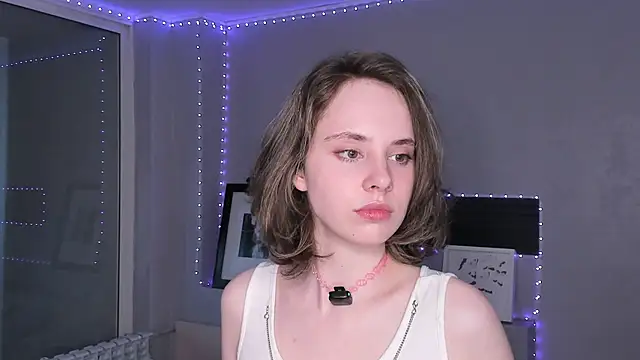 CrystaLeah live sex cam