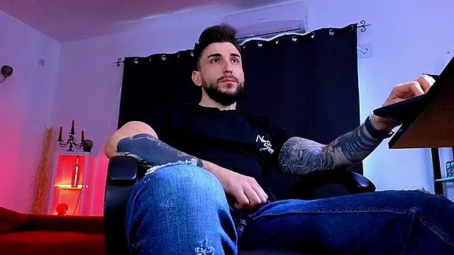 mightyaaron66 (M young) - 𖤐🔥 parTy Time ,House parTy  !  💨𖤐