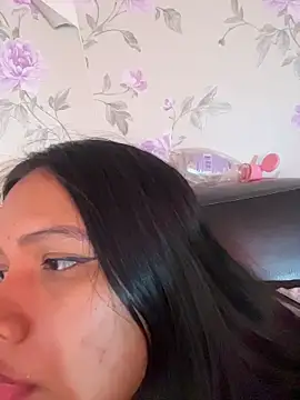 lovedforeverr - Lovedforeverr's free webcam - UK Sex Cams