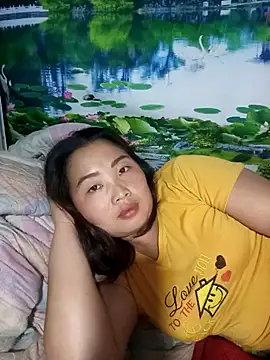 huemy098 - Huemy098's free webcam