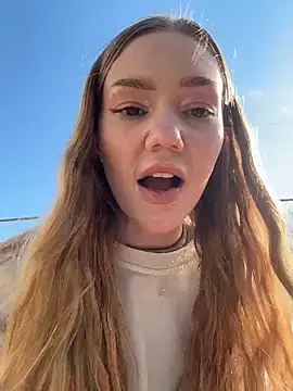 MilaMoone from StripChat is Freechat