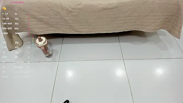 martina_ayala (F young) - show oil