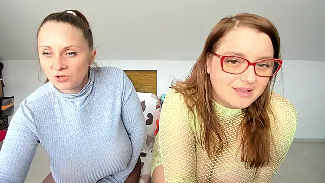 LIVYA Live Webcam on Stripchat