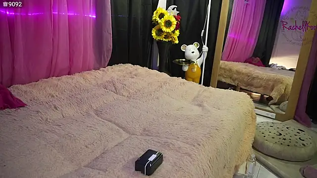 rachellkors (Ask my age) - Messy playful suck & stroke