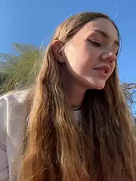 MilaMoone live sex cam