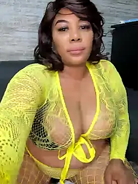 Webcam Model (ExclusiveLeexx)  is live.Free join now!