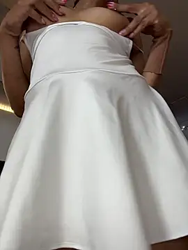 Webcam Model (_AryCoral555)  is live.Free join now!