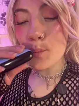 broklinwhite_ (F young) - Ridepilow + 90 sec Domi