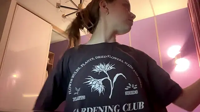 linamoonblessed (F teen) - Take cam, face and eyes close