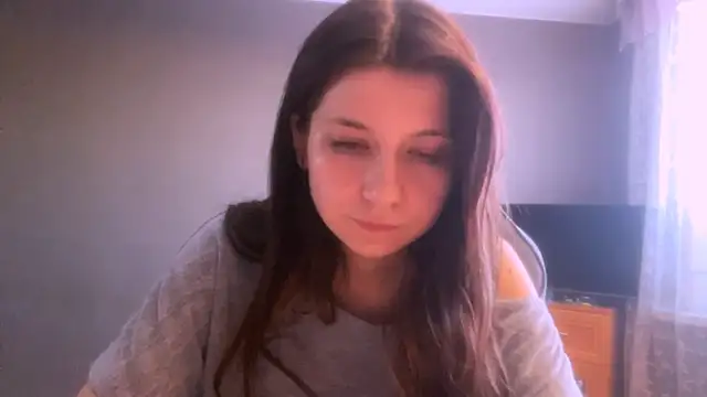 lunnabliss (F teen) - Tease with my top