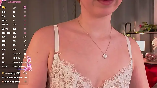 jeanatownsend (F teen) - touch tits under bra