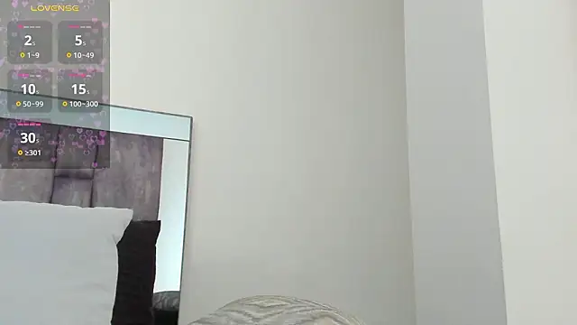 alyssia_ocean (F milf) - double penetration and squirt