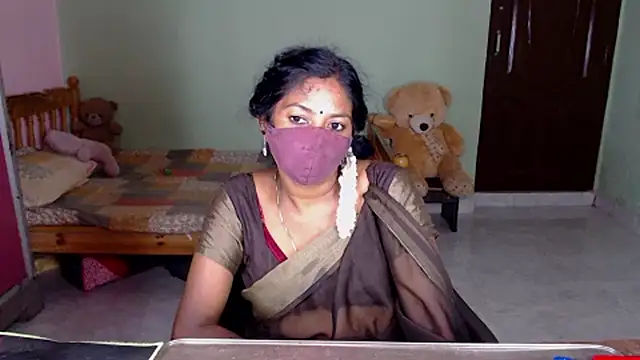 hotgulabi (F milf) - topless