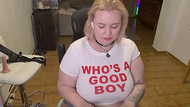 margotgrey (F milf) - show boobs