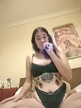 Webcam Model (Islaflick)  is live.Free join now!