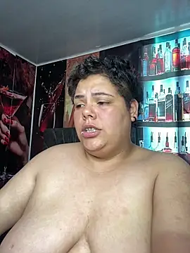 Webcam Model (Hailey_Curvy)  is live.Free join now!