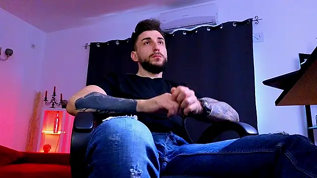 mightyaaron66 (M young) - 𖤐🔥 parTy Time ,House parTy  !  💨𖤐