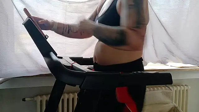 wetgerman_2 (F milf) - WOLF TONGUE DILDO IN PUSSY