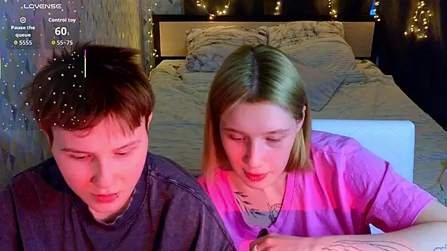 Girls_Fingers live cam profile