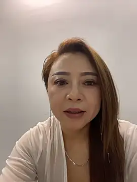 美女LuckyGirl-11在线直播