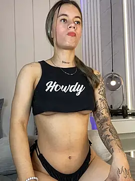 Webcam Model (JuliaColemann)  is live.Free join now!