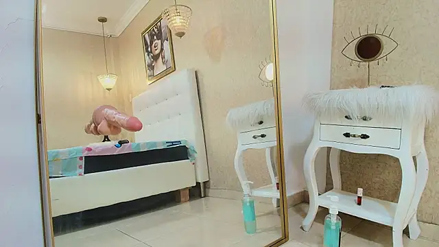 miladiosa - Miladiosa's free webcam