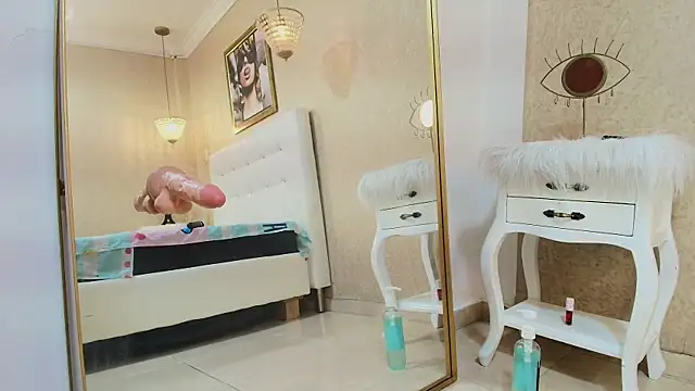 miladiosa - Miladiosa's free webcam