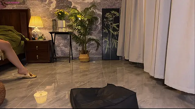 meowlili (F young) - Stand up and make a circle