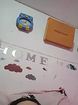 Webcam Model (pinklajokr)  is live.Free join now!