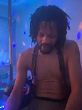 magic_man1085 Live Webcam on Stripchat