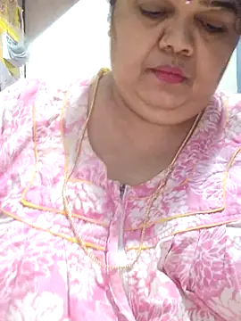 tamilthanushri (F milf) - Pusyy flash