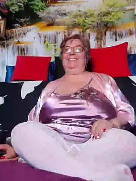 queenpammy1 - QueenPammy1's free webcam